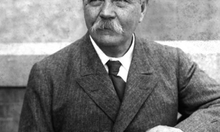 Il 22 maggio del 1859 nasce a Edimburgo,  Arthur Conan Doyle